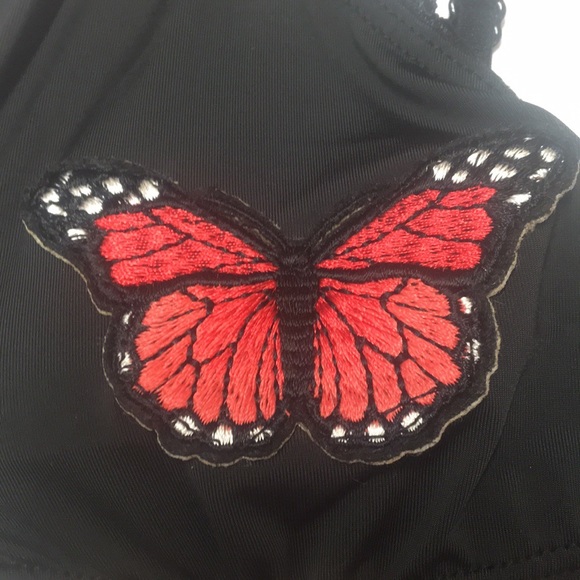 🆕UO Butterfly Triangle Bra - Picture 5 of 8